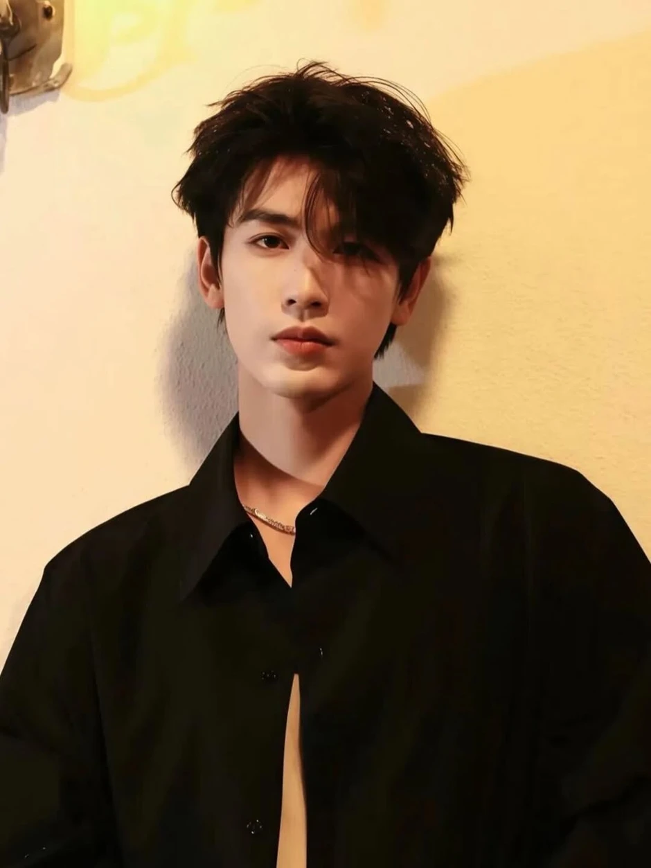 Chung Hán Lương là mối đe dọa của Trương Lăng Hách Chung Hán Lương là mối đe dọa của Trương Lăng Hách