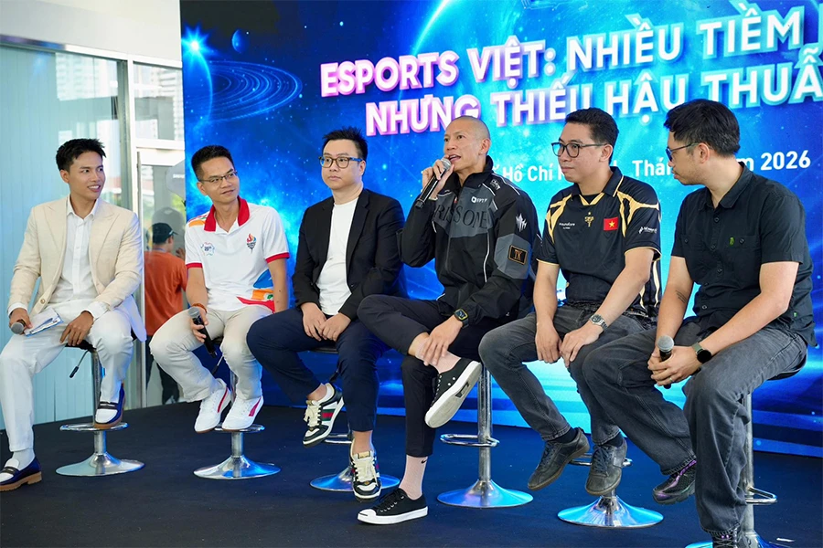 Chuyên gia nhận định: Esports Việt Nam đông người xem nhưng vẫn “khát” giá trị kinh tế Chuyên gia nhận định: Esports Việt Nam đông người xem nhưng vẫn “khát” giá trị kinh tế