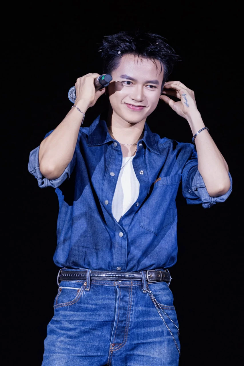 Clip khó tin của nhạc sĩ đắt show nhất Việt Nam Clip khó tin của nhạc sĩ đắt show nhất Việt Nam