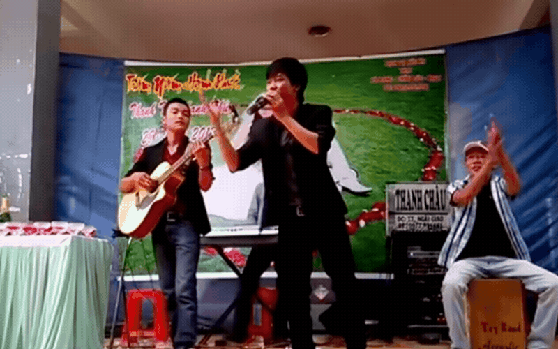Clip khó tin của nhạc sĩ đắt show nhất Việt Nam Clip khó tin của nhạc sĩ đắt show nhất Việt Nam