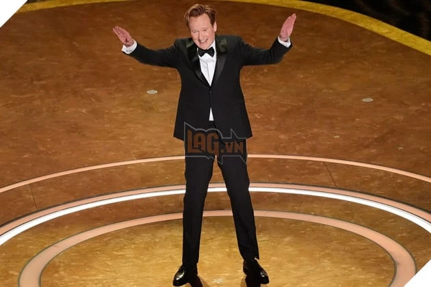 Conan O’Brien Tiếp Tục Dẫn Oscar 2027, Đánh Dấu Năm Thứ Ba Liên Tiếp