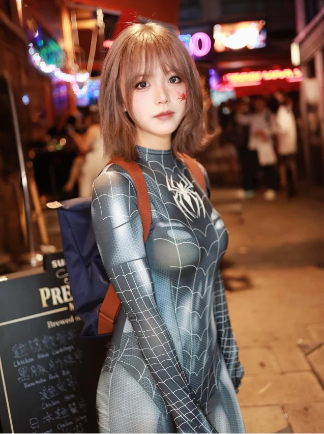 Cosplay "Nhện Đen" quá gợi cảm, nàng hot girl bỗng nổi như cồn, CĐM vội truy tìm danh tính và cái kết Cosplay "Nhện Đen" quá gợi cảm, nàng hot girl bỗng nổi như cồn, CĐM vội truy tìm danh tính và cái kết