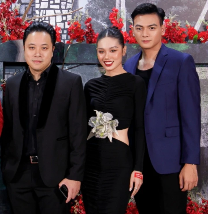 Dàn người tình màn ảnh toàn mỹ nhân của "nam thần trăm tỷ" cao 1m85 Dàn người tình màn ảnh toàn mỹ nhân của "nam thần trăm tỷ" cao 1m85