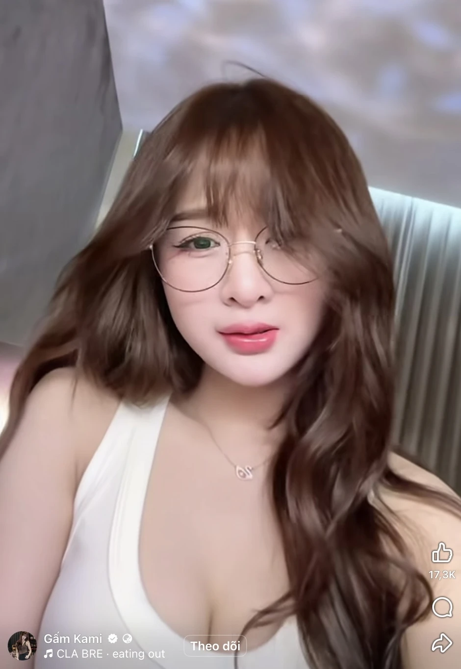 Đăng ảnh mới nhưng bị fan tràn vào đòi "trả lại Gấm Kami ngày xưa", chính chủ phản ứng thế nào? Đăng ảnh mới nhưng bị fan tràn vào đòi "trả lại Gấm Kami ngày xưa", chính chủ phản ứng thế nào?