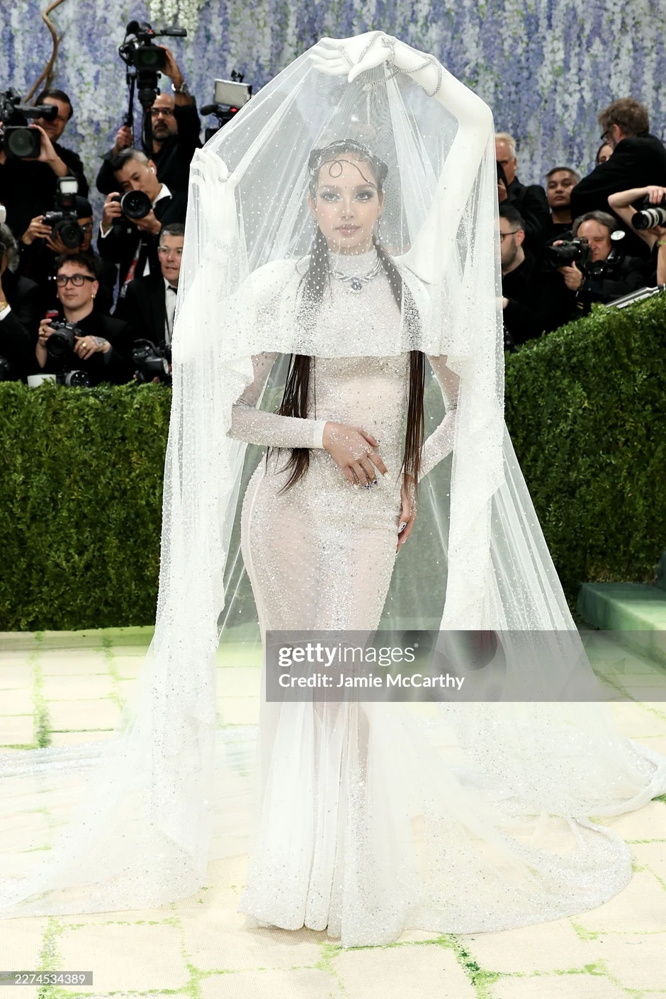 Đâu ai ngờ ở Met Gala: Lisa (BLACKPINK) đụng mặt "bạn trai tin đồn", chỉ 6 giây tương tác thôi đã đủ gây chú ý Đâu ai ngờ ở Met Gala: Lisa (BLACKPINK) đụng mặt "bạn trai tin đồn", chỉ 6 giây tương tác thôi đã đủ gây chú ý