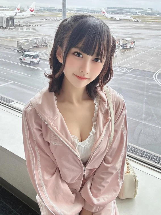Đi dạo biển trong trang phục "mát mẻ", hot girl xinh đẹp gặp sự cố khó đỡ, vội mua thêm áo khoác Đi dạo biển trong trang phục "mát mẻ", hot girl xinh đẹp gặp sự cố khó đỡ, vội mua thêm áo khoác