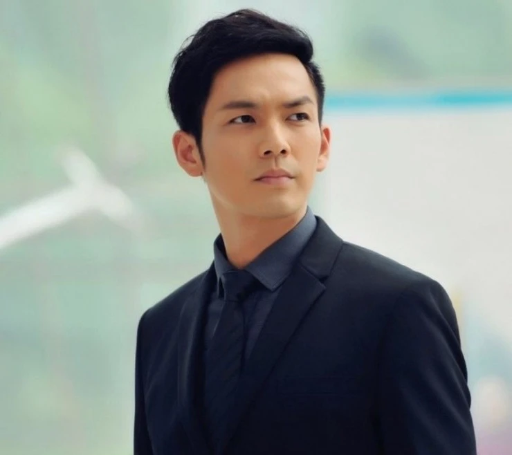 Diễn viên Chung Hán Lương tuổi 52 giữ phong độ nam thần, giấu kín chuyện đời tư Diễn viên Chung Hán Lương tuổi 52 giữ phong độ nam thần, giấu kín chuyện đời tư