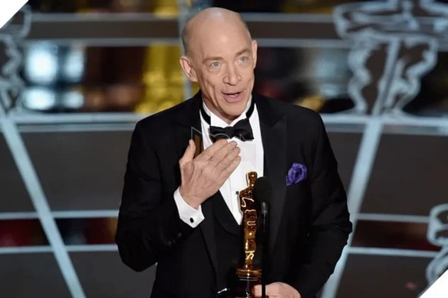 Diễn Viên J.K. Simmons Gây Sốt Với Phản Ứng Khi Bất Ngờ Gặp Spider-Man Tại Sân Bóng Chày Diễn Viên J.K. Simmons Gây Sốt Với Phản Ứng Khi Bất Ngờ Gặp Spider-Man Tại Sân Bóng Chày