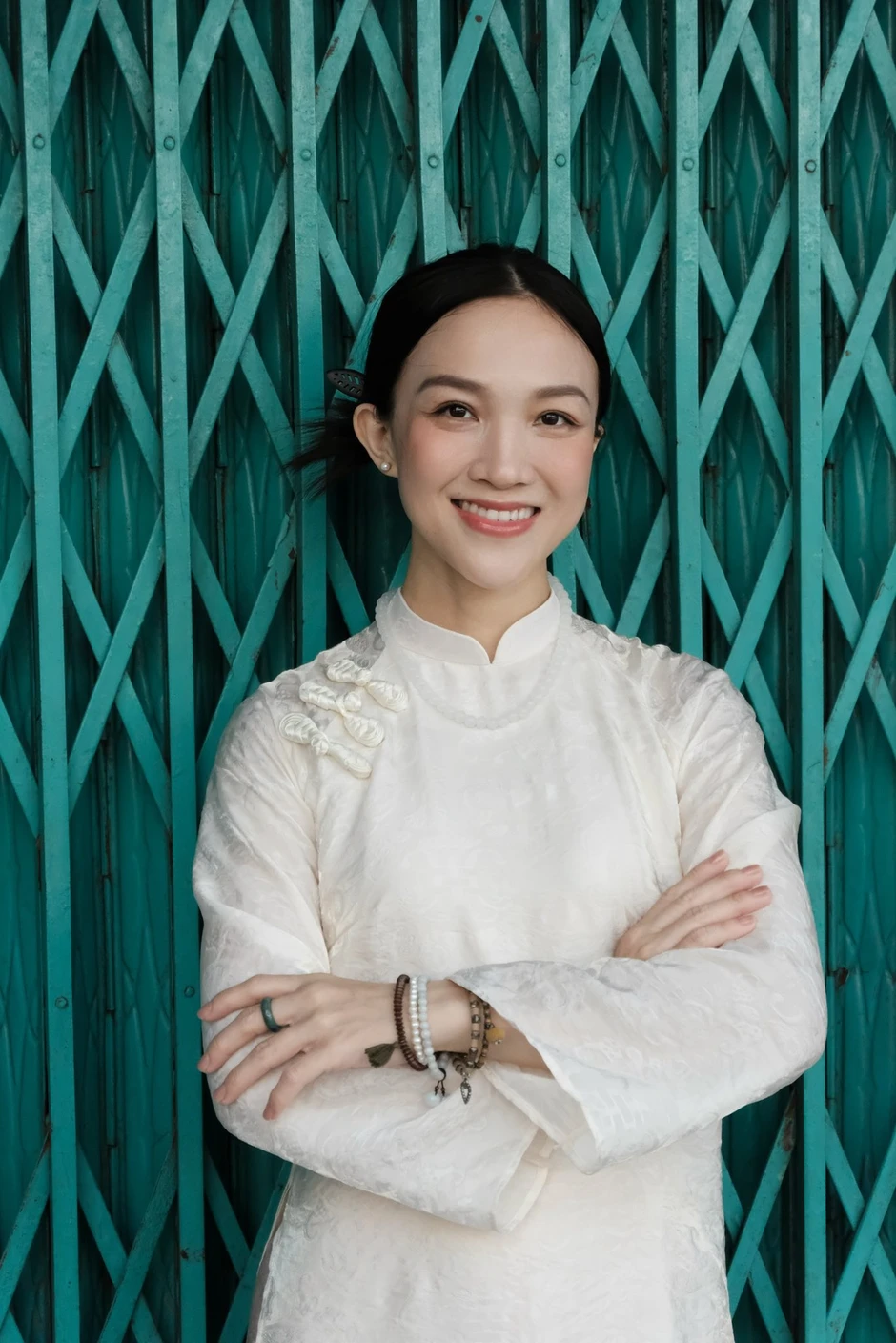 Dòng chia sẻ lạ của bà xã ca sĩ Phan Đinh Tùng