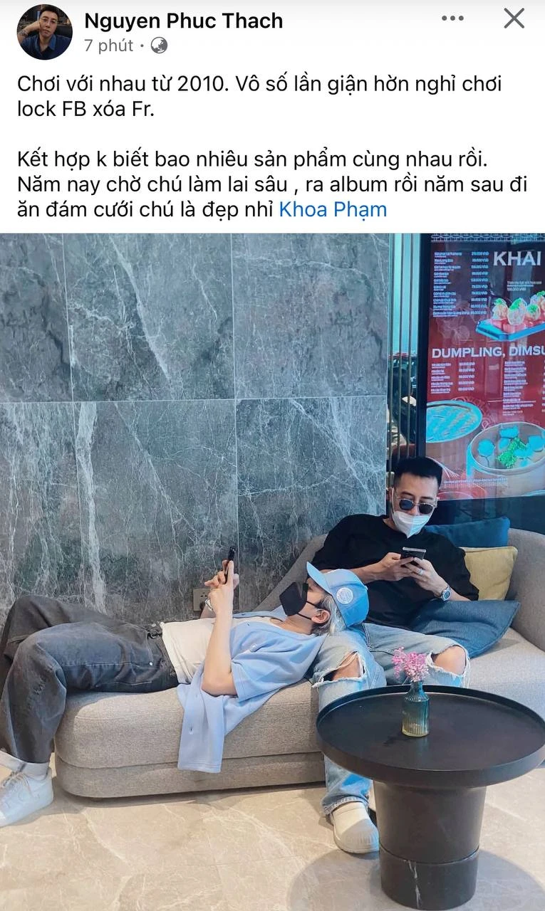 Đu idol quốc nội quá dễ: Karik và Only C đành chịu thua trước cách chào hỏi "độc lạ" của fan!