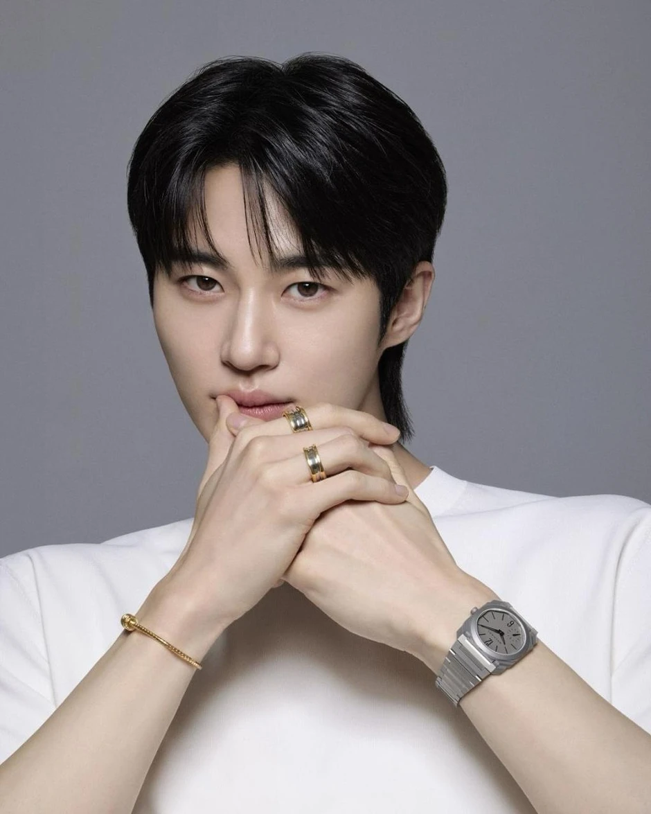 Hãy cứu Han So Hee khỏi Byeon Woo Seok! Hãy cứu Han So Hee khỏi Byeon Woo Seok!
