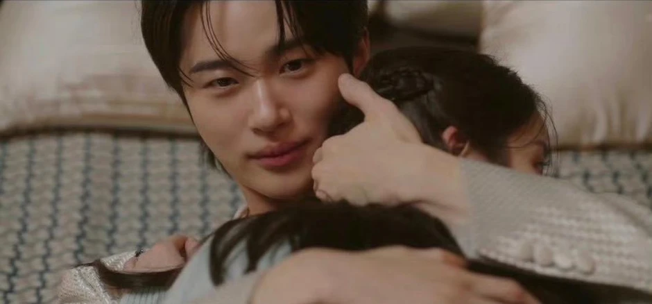 Hãy cứu Han So Hee khỏi Byeon Woo Seok! Hãy cứu Han So Hee khỏi Byeon Woo Seok!