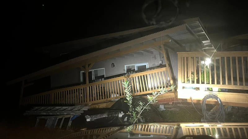 Hiện trường vụ động đất mạnh 6,0 độ rung chuyển Hawaii: Nhà cửa đổ sập, người dân hoảng loạn tháo chạy Hiện trường vụ động đất mạnh 6,0 độ rung chuyển Hawaii: Nhà cửa đổ sập, người dân hoảng loạn tháo chạy