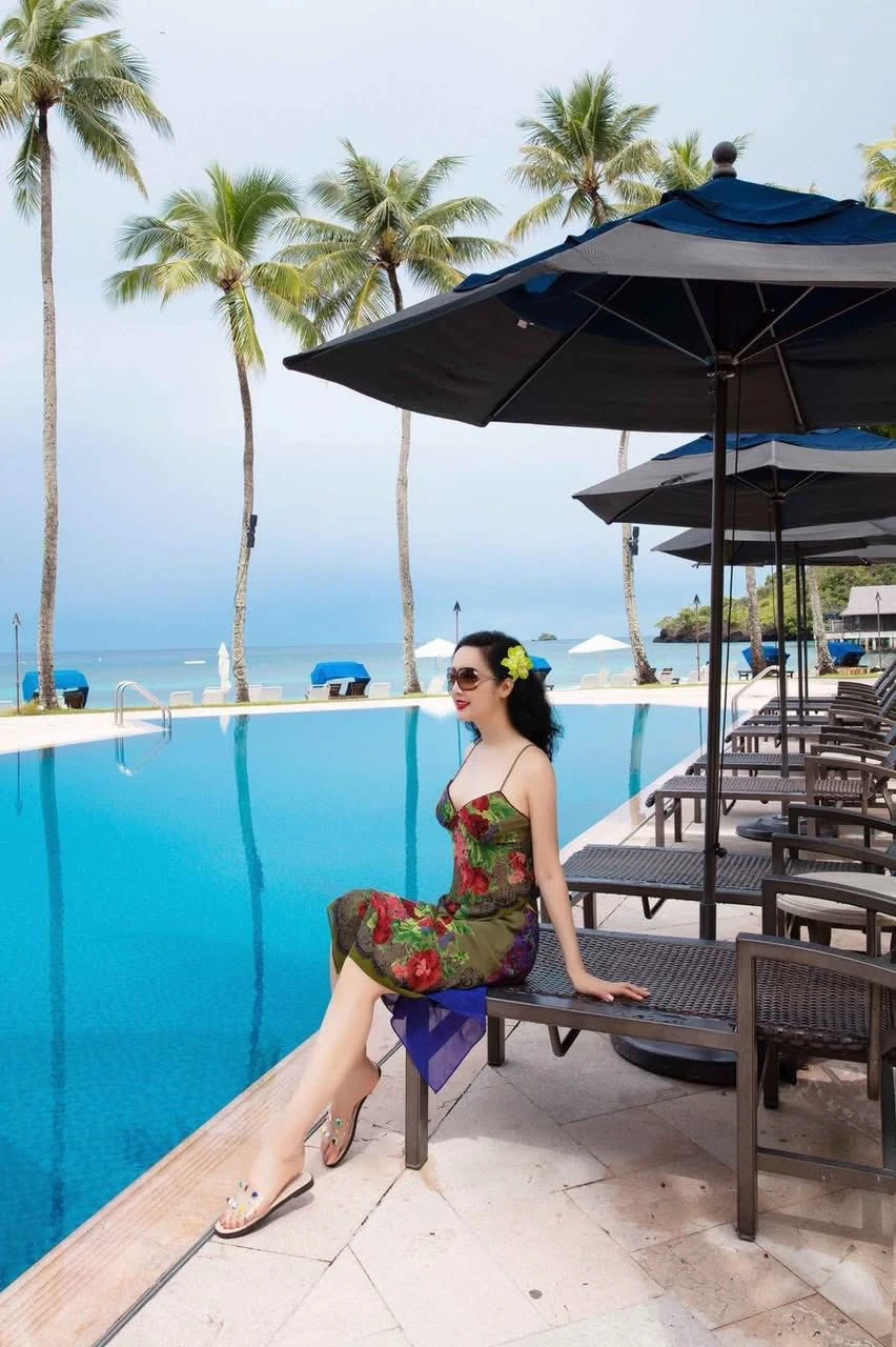 Hoa hậu Giáng My U60 khoe body đẹp "mướt mắt", ở biệt thự nguy nga như cung điện Hoa hậu Giáng My U60 khoe body đẹp "mướt mắt", ở biệt thự nguy nga như cung điện