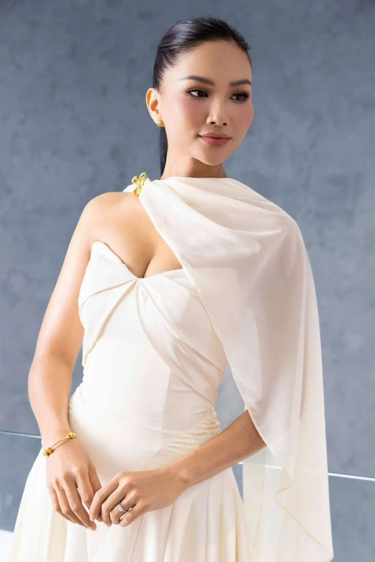 Hoa hậu HHen Niê tiết lộ lý do mua nhà phố ở TP.HCM