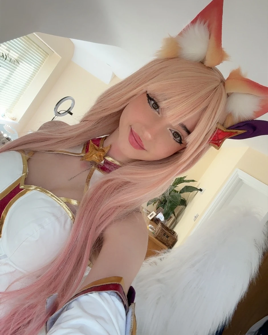 Hóa thân thành "Cho'Gath", nữ streamer bất ngờ "viral" vì quá đỗi dễ thương