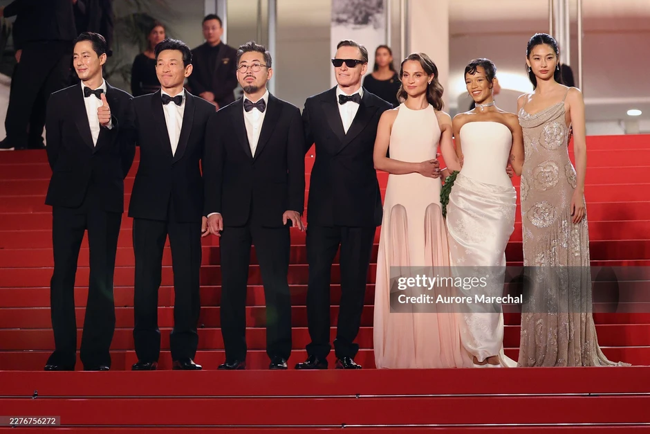 Hope hay xuất sắc nhận tràng vỗ tay 6 phút ở Cannes Hope hay xuất sắc nhận tràng vỗ tay 6 phút ở Cannes