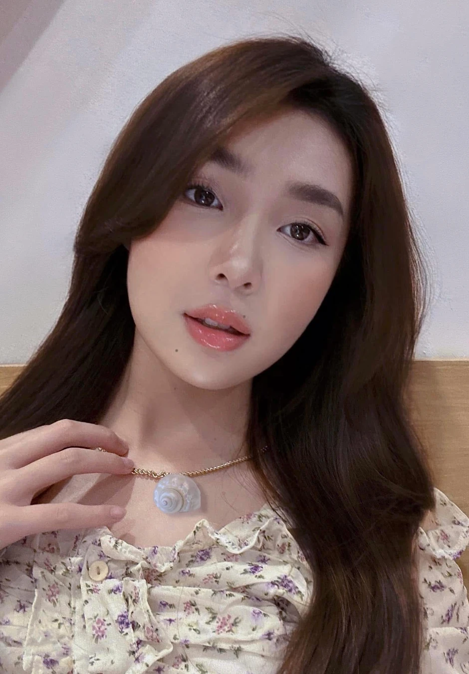 Hót-gơ ngày nào giờ đã là MC truyền hình