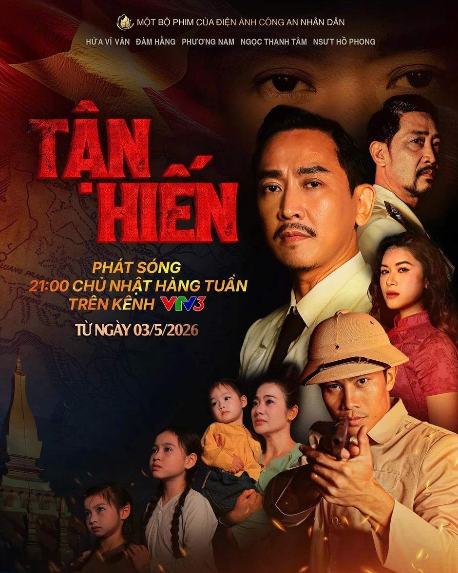 Hứa Vĩ Văn như xé sử bước ra trong Tận Hiến
