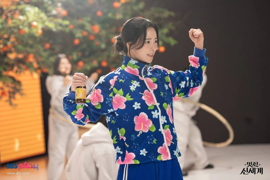 Kẻ Thù Hoàng Gia Của Tôi: Phim xuyên không hài nhất 2026 Kẻ Thù Hoàng Gia Của Tôi: Phim xuyên không hài nhất 2026