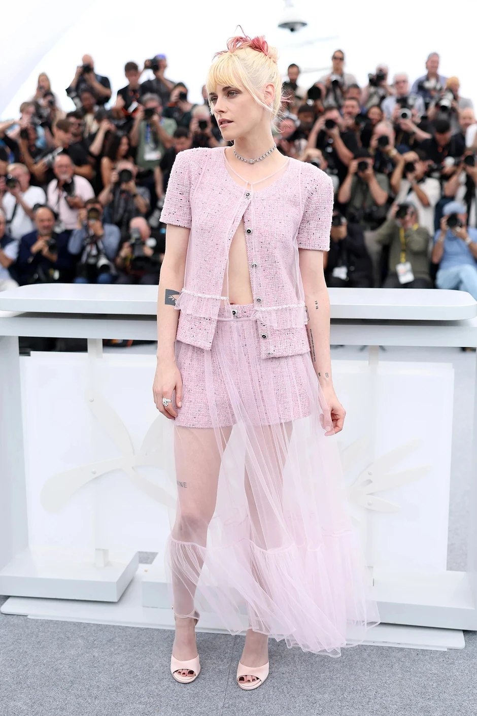 Kristen Stewart gây sốc vì ăn mặc lộ điểm nhạy cảm ở Cannes 2026 Kristen Stewart gây sốc vì ăn mặc lộ điểm nhạy cảm ở Cannes 2026
