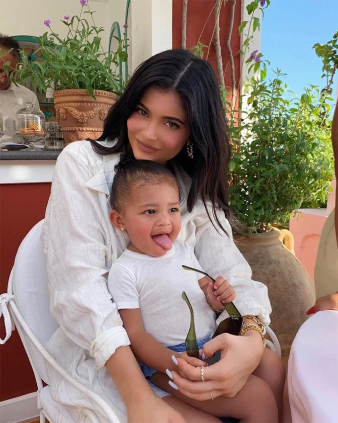 Kylie Jenner: Tôi đã hoảng sợ khi phát hiện mang thai ở tuổi 19 Kylie Jenner: Tôi đã hoảng sợ khi phát hiện mang thai ở tuổi 19