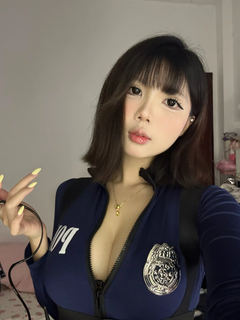 Lên đồ" hóa trang cực táo bạo, Hà Phương Boo khiến anh em game thủ "phát sốt" Lên đồ" hóa trang cực táo bạo, Hà Phương Boo khiến anh em game thủ "phát sốt"