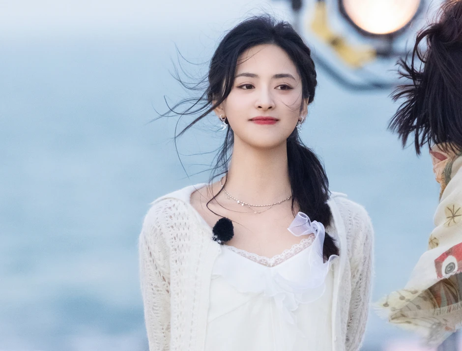 Mỹ nam Vườn Sao Băng bị tẩy chay diện rộng vì bắt nạt nàng Cỏ Mỹ nam Vườn Sao Băng bị tẩy chay diện rộng vì bắt nạt nàng Cỏ