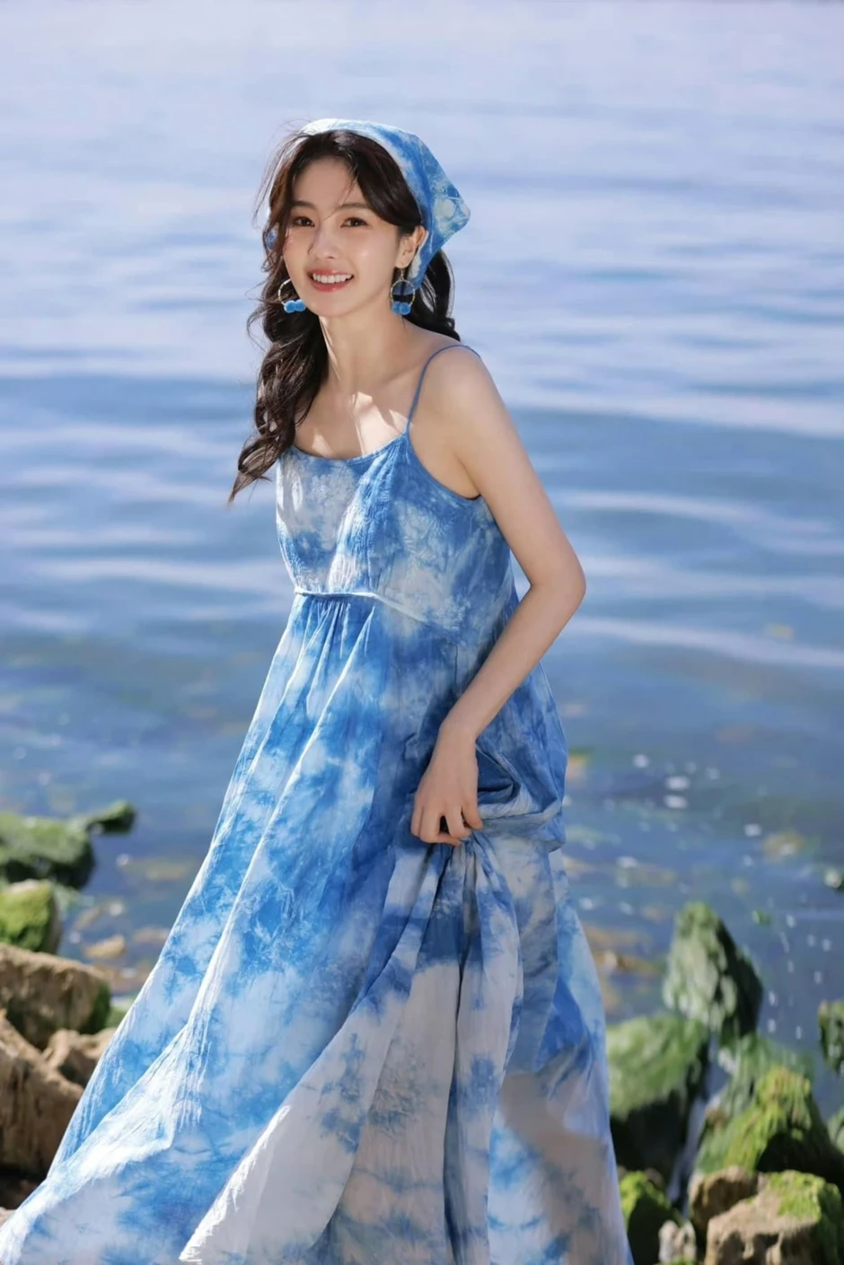 Mỹ nhân có nụ cười vô duyên nhất showbiz không biết xấu hổ à?