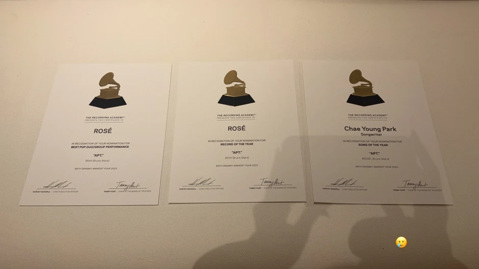 Mỹ nhân đẹp nhất thế giới được Grammy ưu ái