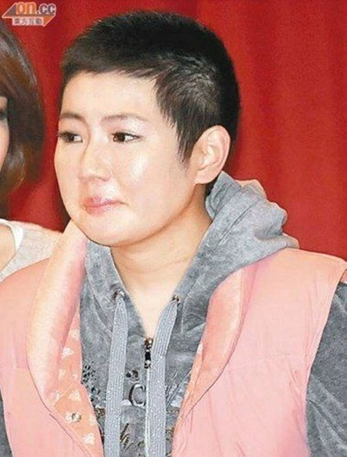 Mỹ nhân showbiz bị lửa thiêu sống bỏng 54%: Ly hôn chồng luật sư, đưa tình trẻ du lịch Phú Quốc liền nhận tin vui bất ngờ