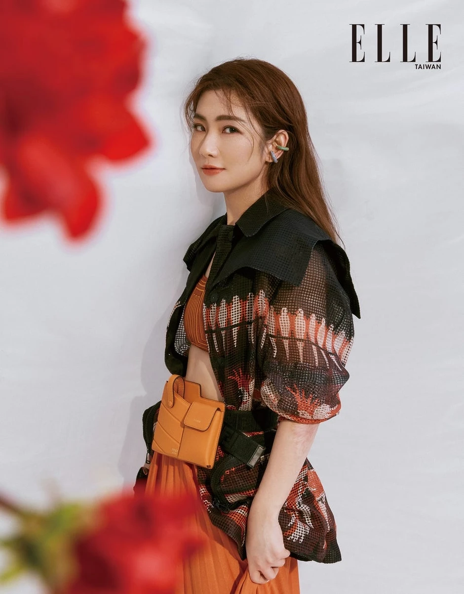 Mỹ nhân showbiz bị lửa thiêu sống bỏng 54%: Ly hôn chồng luật sư, đưa tình trẻ du lịch Phú Quốc liền nhận tin vui bất ngờ