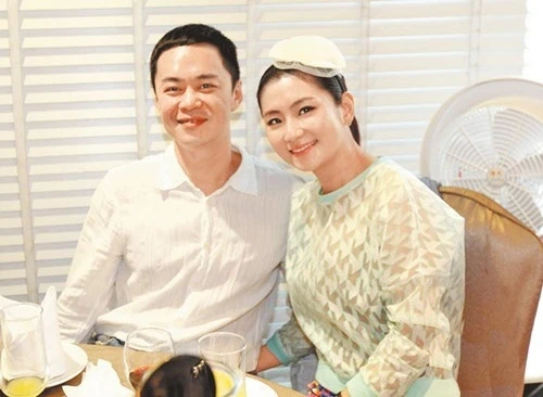 Mỹ nhân showbiz bị lửa thiêu sống bỏng 54%: Ly hôn chồng luật sư, đưa tình trẻ du lịch Phú Quốc liền nhận tin vui bất ngờ