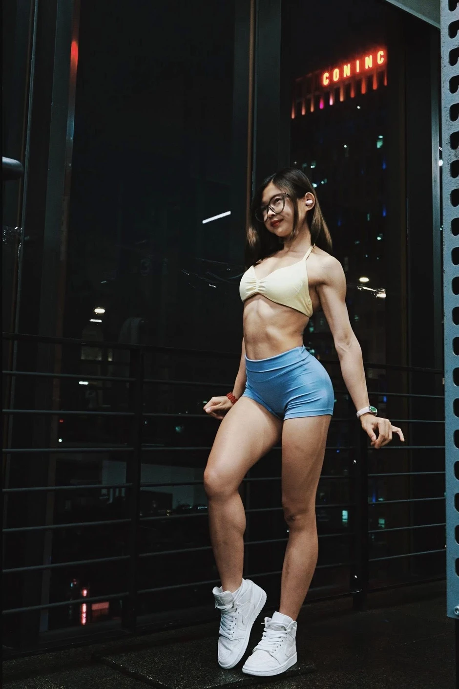 Mặc kệ lời khen chê, hot girl hệ cơ bắp vẫn tự tin khoe vóc dáng kenhtingame com mac ke loi khen che hot girl he co bap van tu tin khoe voc dang bcbc1779271403126 940w
