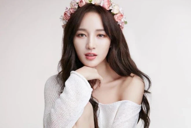 Mạnh Giai bị giật spotlight suốt thời đỉnh cao, về nước vẫn chật vật tìm chỗ đứng