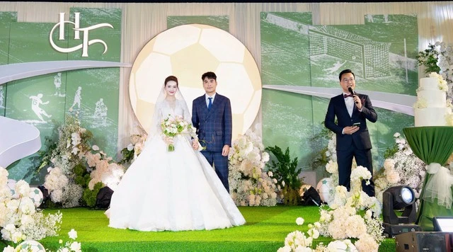MC Huyền Trang bật khóc, lần đầu bộc bạch điều này với mẹ chồng