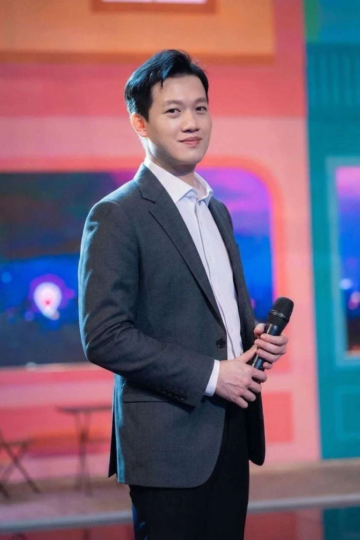 MC Trần Ngọc VTV “bày tỏ thái độ” vụ bé gái 4 tuổi bị chồng hờ của mẹ bạo hành đến tử vong