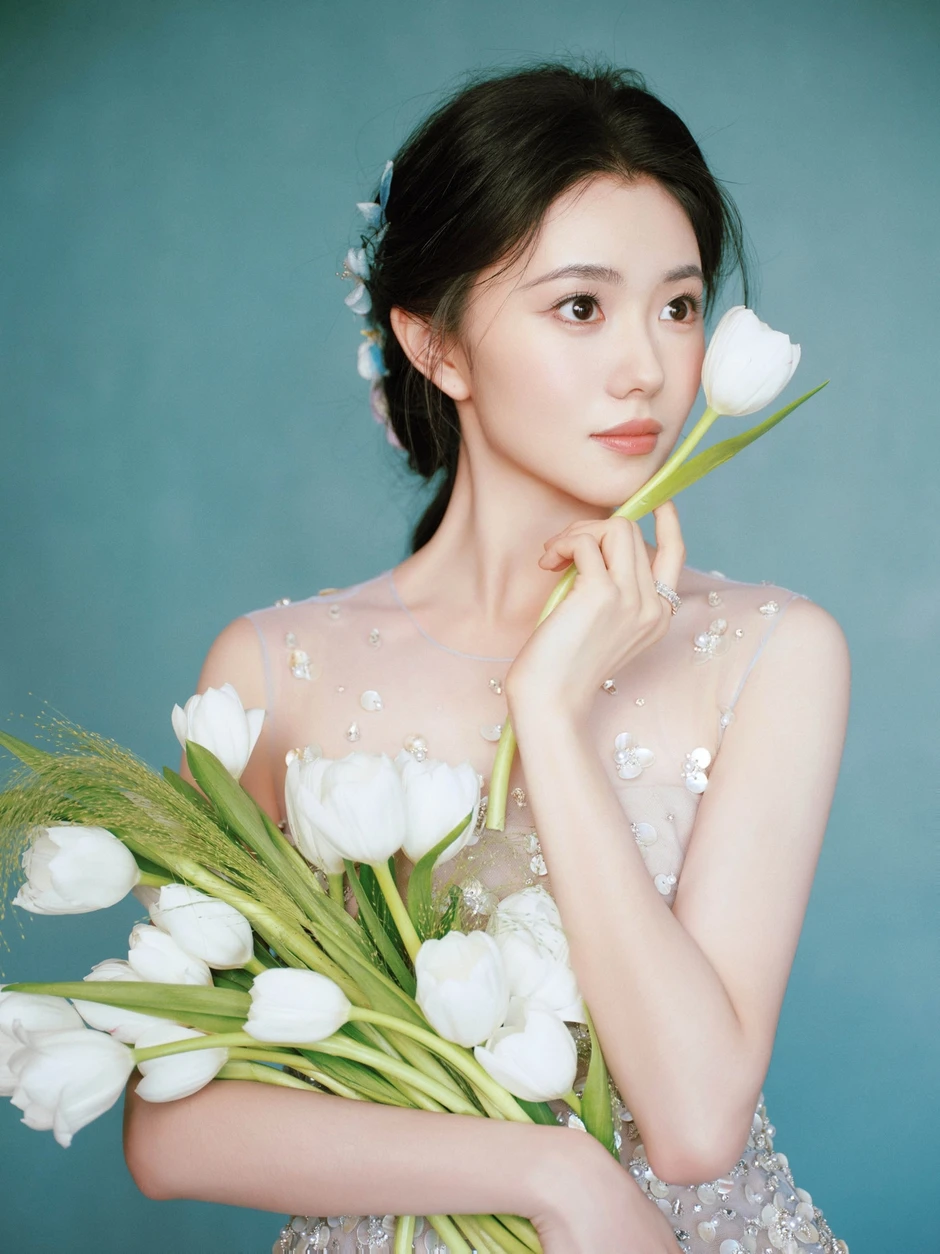Nàng thơ của Trương Nghệ Mưu gây sốt Nàng thơ của Trương Nghệ Mưu gây sốt