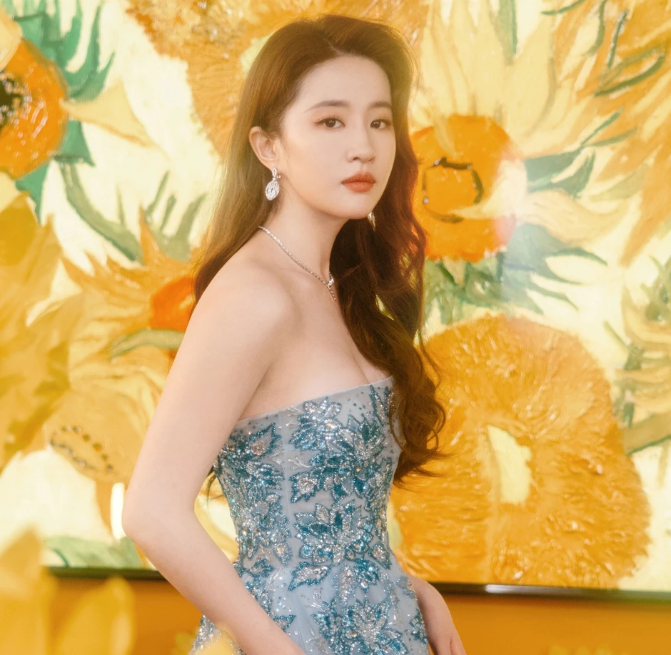 Người duy nhất đẹp hơn Lưu Diệc Phi là chính cô ấy của 24 năm trước