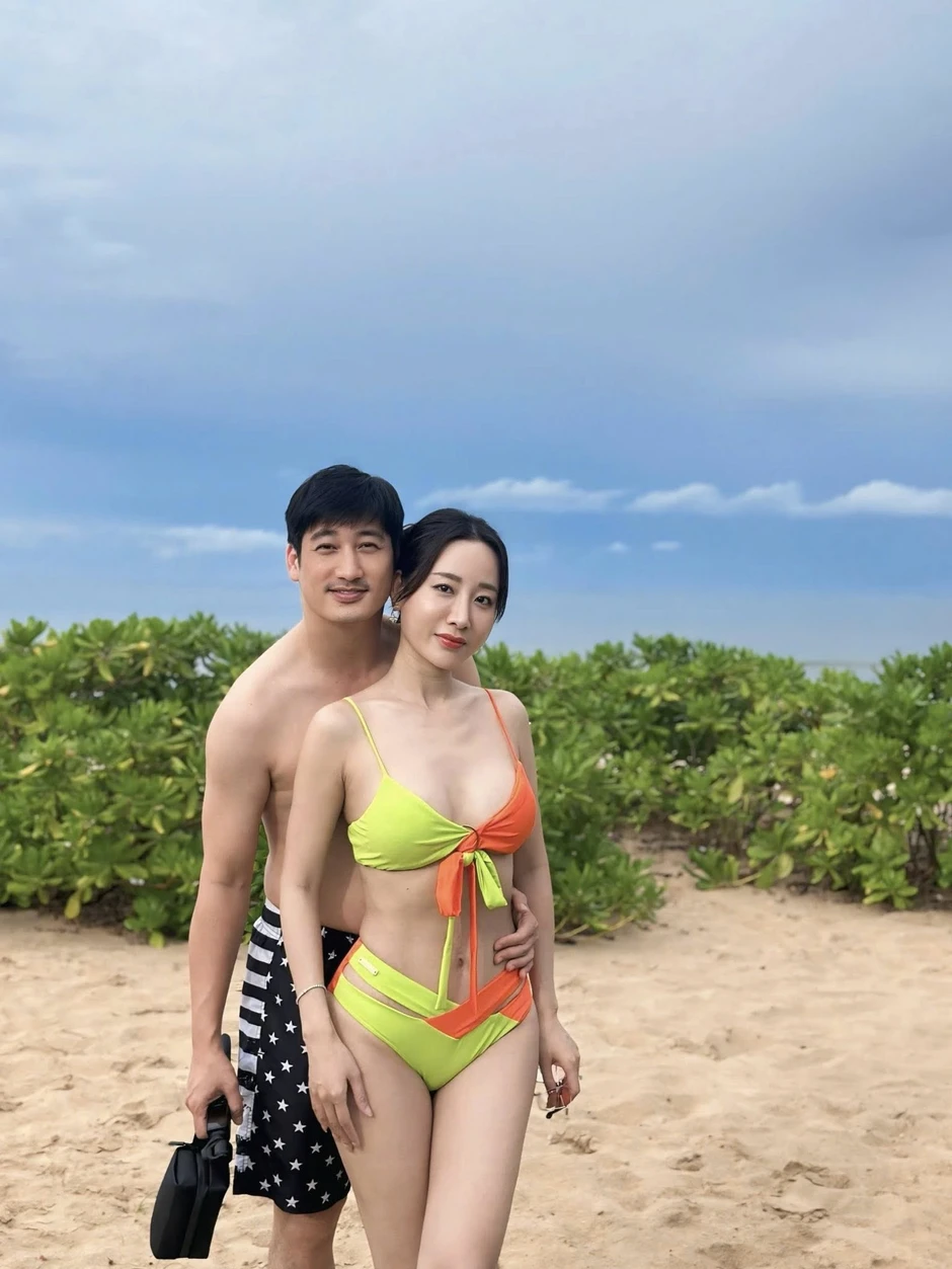 NSƯT Ngọc Quỳnh U50 muốn cưới vợ lần 3, sống với mỹ nhân kém 7 tuổi trong căn nhà 14 tỷ NSƯT Ngọc Quỳnh U50 muốn cưới vợ lần 3, sống với mỹ nhân kém 7 tuổi trong căn nhà 14 tỷ