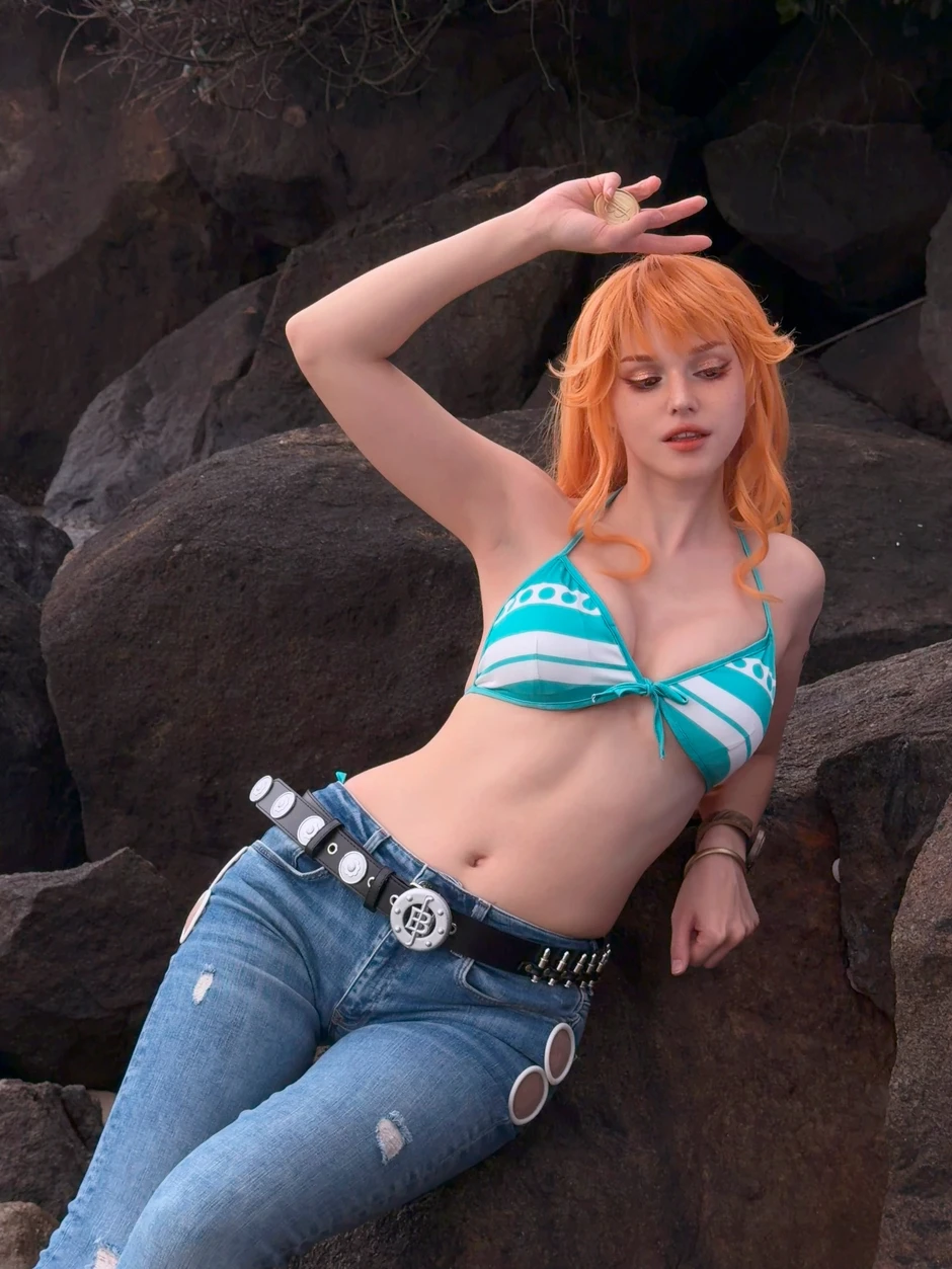 One Piece: Ngắm màn cosplay Nami "chuẩn không cần chỉnh" sau 2 năm timeskip One Piece: Ngắm màn cosplay Nami "chuẩn không cần chỉnh" sau 2 năm timeskip