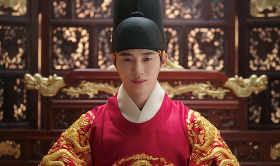 Perfect Crown tập cuối: IU - Byeon Woo Seok lật mặt cực căng