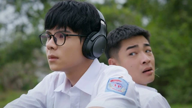 Phía bên kia thành phố: Chạm đến vấn đề khá gai góc trong đời sống học đường Phía bên kia thành phố: Chạm đến vấn đề khá gai góc trong đời sống học đường