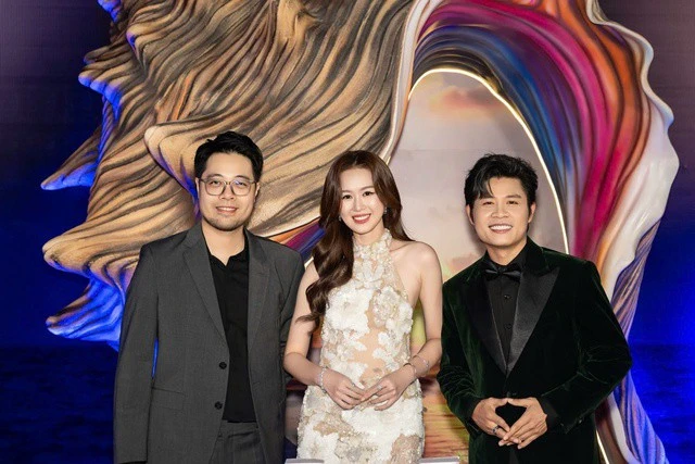 Quốc Trường giãi bày về nụ hôn cuồng nhiệt với vợ diễn viên Anh Đức Quốc Trường giãi bày về nụ hôn cuồng nhiệt với vợ diễn viên Anh Đức