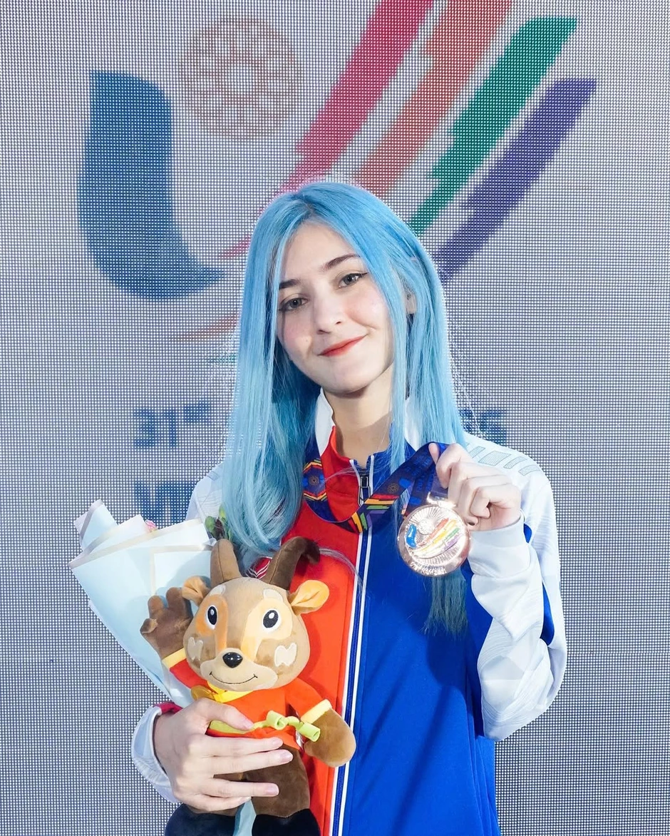 Quý quân SEA Games khoe dáng táo bạo, nhan sắc không đổi sau 4 năm khiến làng game Việt "chao đảo" Quý quân SEA Games khoe dáng táo bạo, nhan sắc không đổi sau 4 năm khiến làng game Việt "chao đảo"