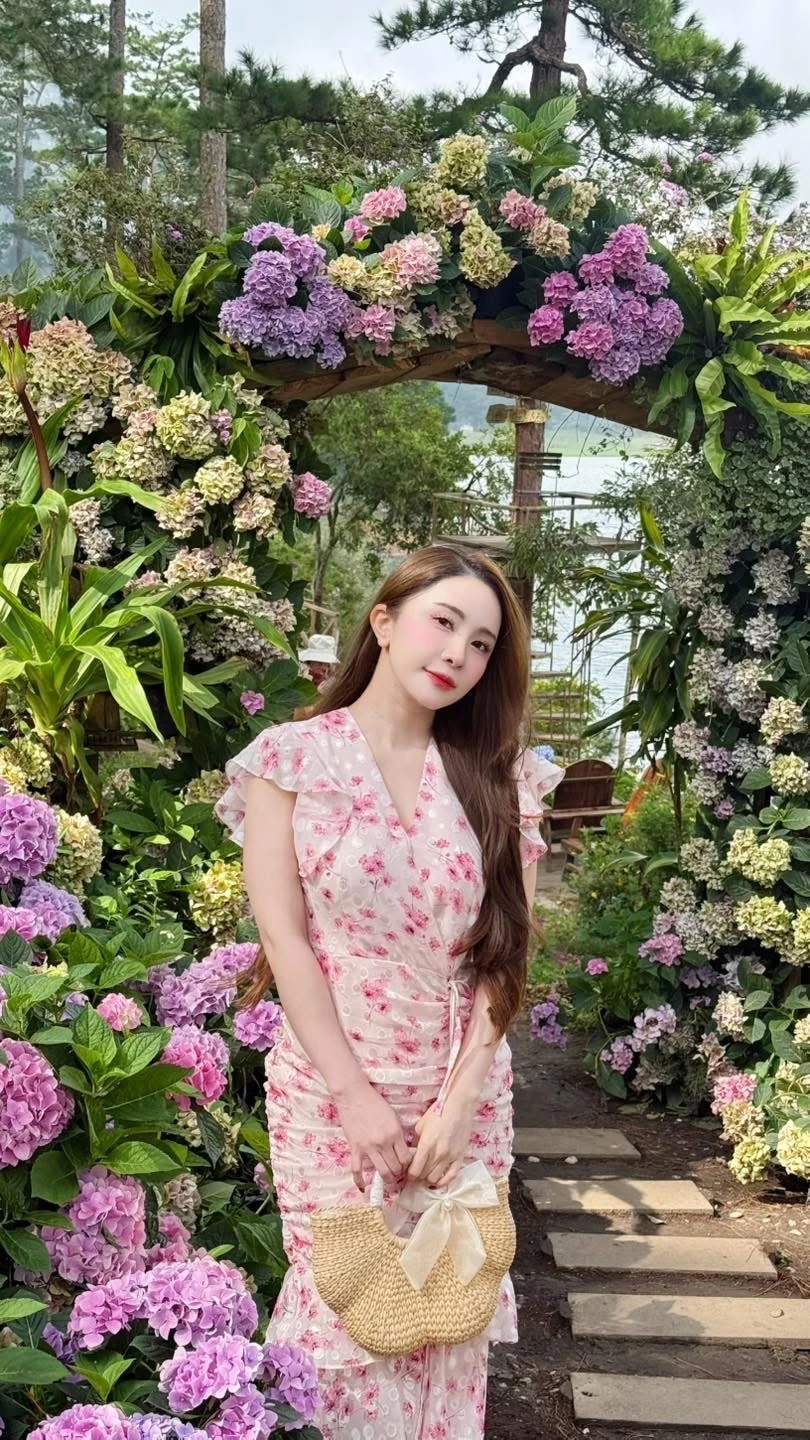 Quỳnh Nga nói thẳng khi bị chê dùng app quá đà, mặt lạ không thể nhận ra Quỳnh Nga nói thẳng khi bị chê dùng app quá đà, mặt lạ không thể nhận ra
