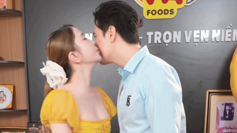 Quỳnh Nga - Việt Anh đã không còn giấu diếm