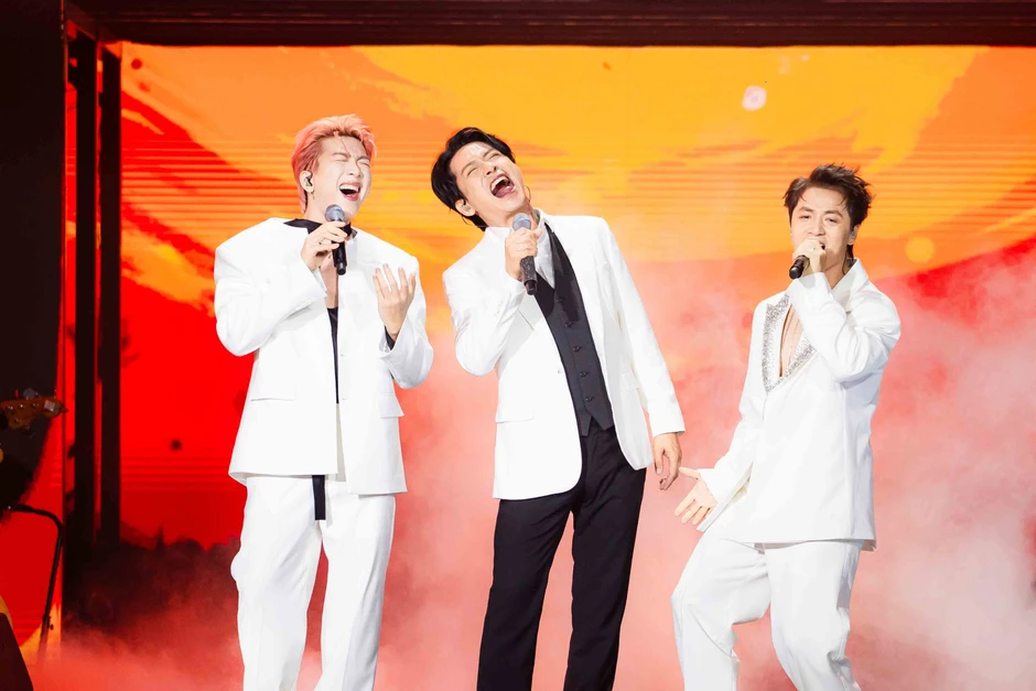 Sao Việt hạng A ra vào bệnh viện như cơm bữa, làm show lỗ 2.5 tỷ Sao Việt hạng A ra vào bệnh viện như cơm bữa, làm show lỗ 2.5 tỷ