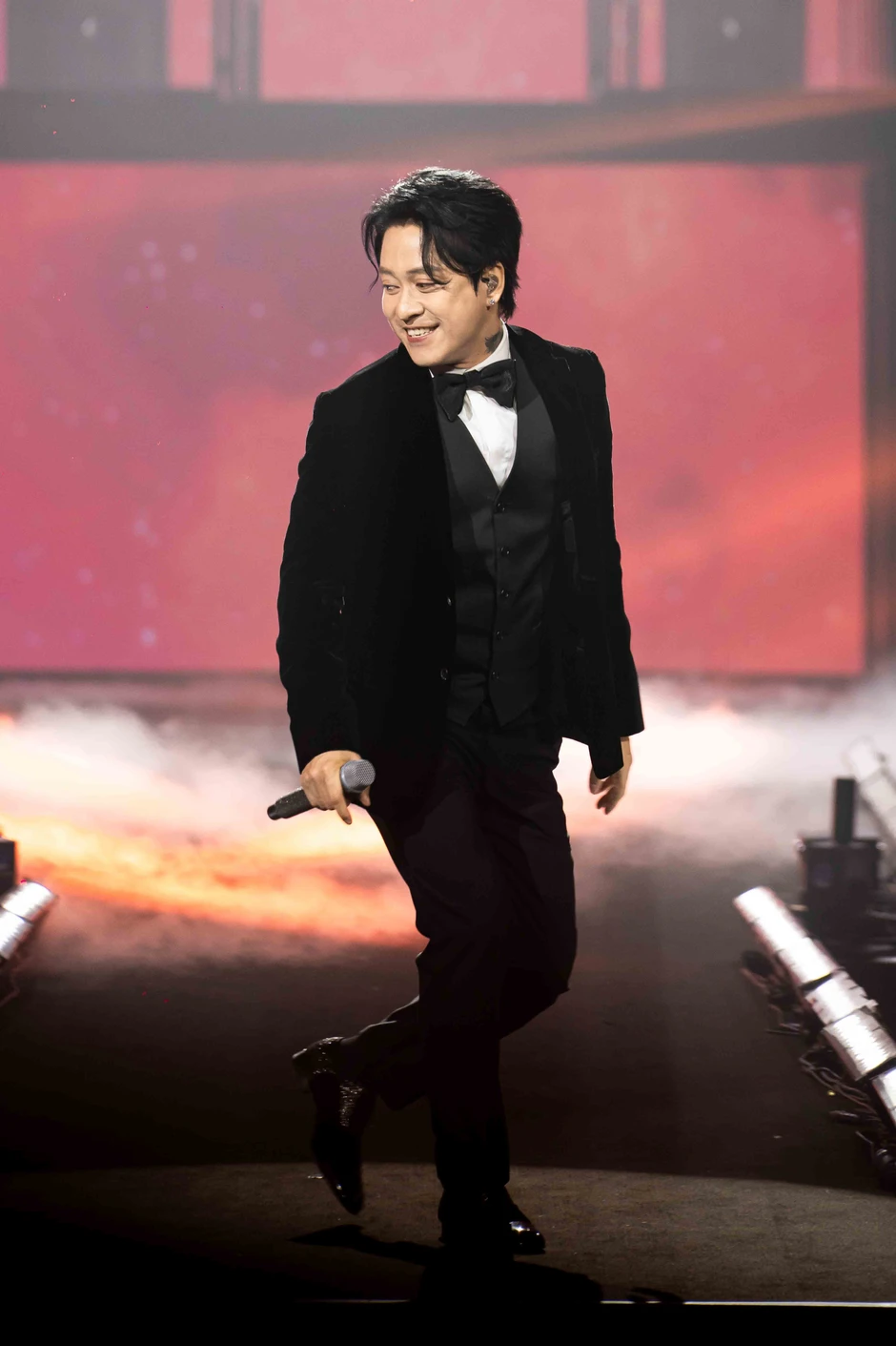 Sao Việt hạng A ra vào bệnh viện như cơm bữa, làm show lỗ 2.5 tỷ Sao Việt hạng A ra vào bệnh viện như cơm bữa, làm show lỗ 2.5 tỷ