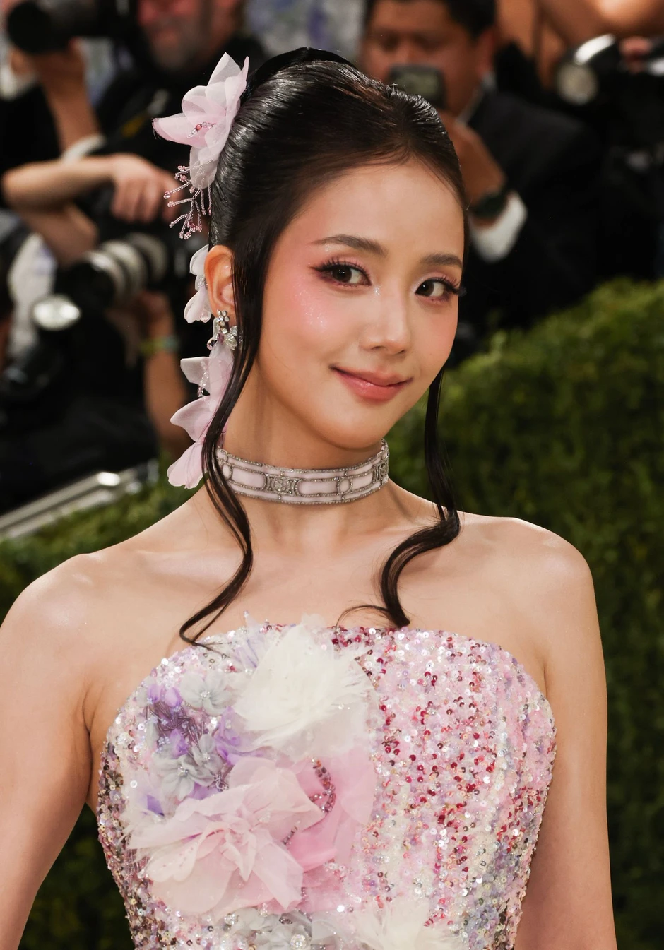 Sốc: Jisoo (BLACKPINK) bị tố lấy cắp quần áo